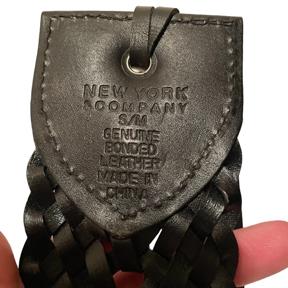 New York Company Genuine Leather Belt with Ties Size Small/Medium - Picture 2 of 6